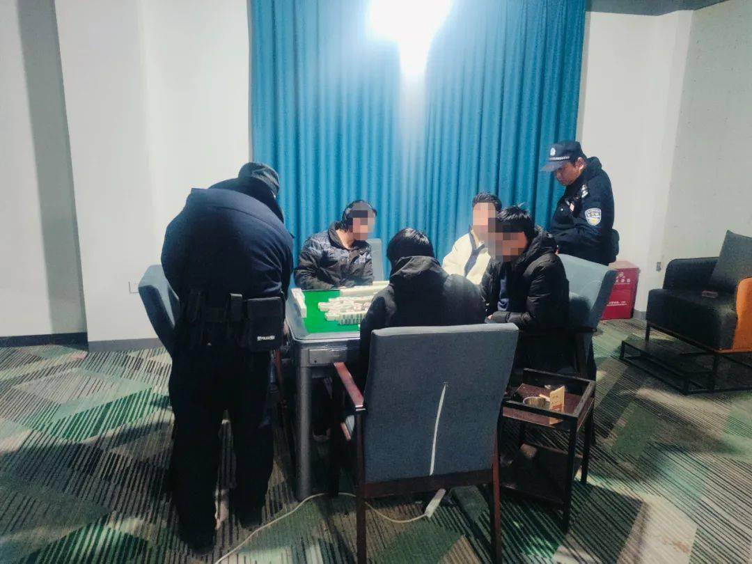 警惕新澳門(mén)一肖中100%期期準(zhǔn)背后的違法犯罪風(fēng)險(xiǎn)