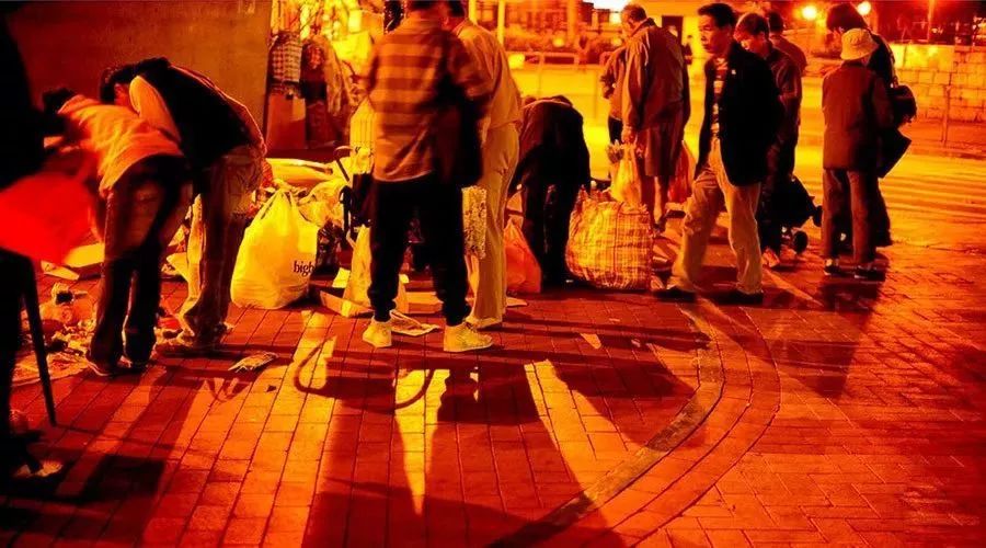 最新午夜，城市的脈動(dòng)與夜的神秘