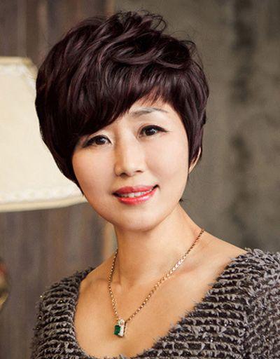 探索最新染發(fā)顏色，適合30歲至40歲女性的時尚之選