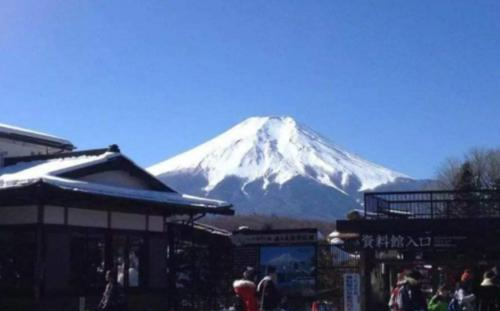 日本富士山最新消息，活躍的地質(zhì)活動(dòng)與旅游熱潮